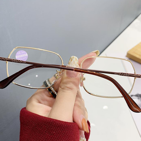 WOMEN'S FASHIONABLE METAL FRAME HD ANTI-BLUE LIGHT READING GLASSES