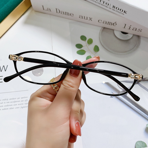 WOMEN'S FASHION DIAMOND ULTRA-LIGHT ANTI-BLUE LIGHT READING GLASSES